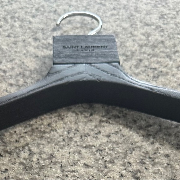 YSL hanger - Picture 3 of 3